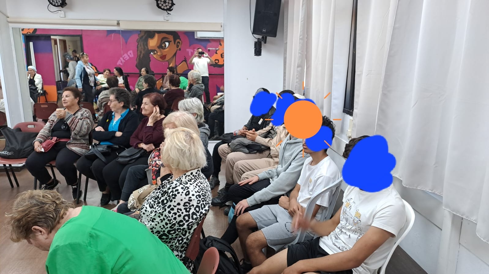 פעילות בין דורית